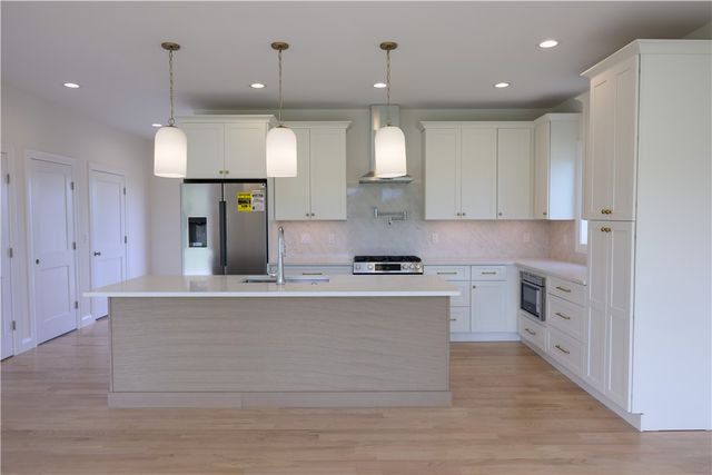 153 Revolution Way, Middletown, RI 02840