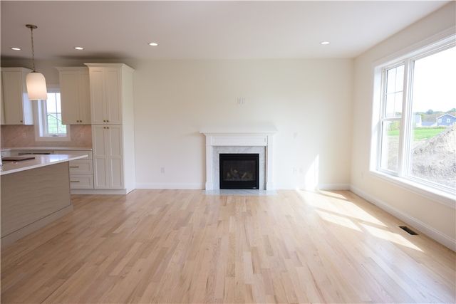 153 Revolution Way, Middletown, RI 02840
