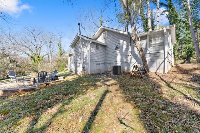 86 Pine Street, Dahlonega, GA 30533