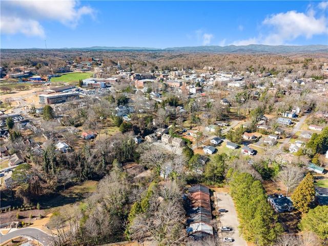 86 Pine Street, Dahlonega, GA 30533