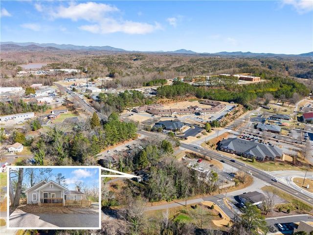 86 Pine Street, Dahlonega, GA 30533