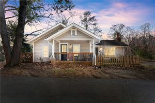 86 Pine Street, Dahlonega, GA 30533