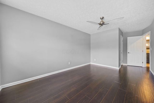 405 Huber Village Boulevard, Westerville, OH 43081