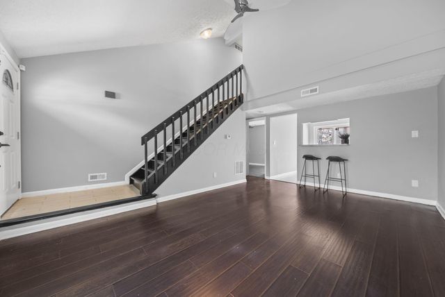 405 Huber Village Boulevard, Westerville, OH 43081