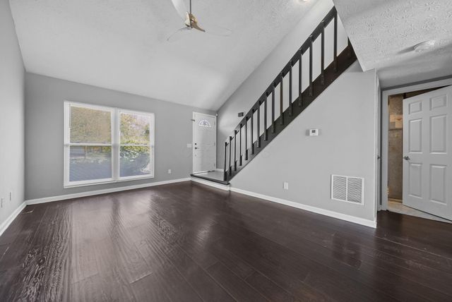 405 Huber Village Boulevard, Westerville, OH 43081
