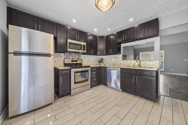 405 Huber Village Boulevard, Westerville, OH 43081