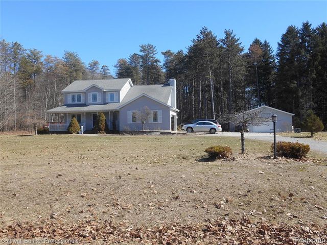 2704 Genny Ridge Drive, Lapeer, MI 48446