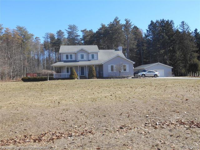 2704 Genny Ridge Drive, Lapeer, MI 48446