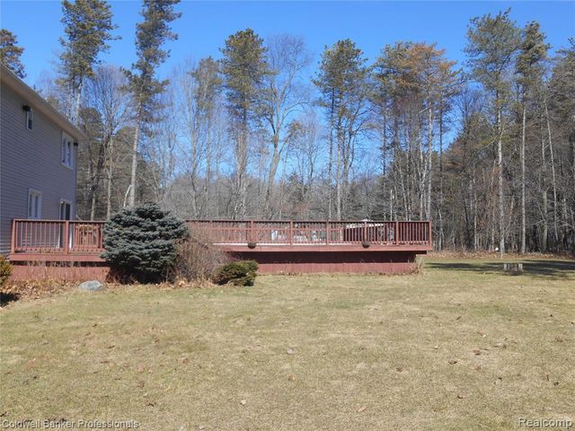 2704 Genny Ridge Drive, Lapeer, MI 48446