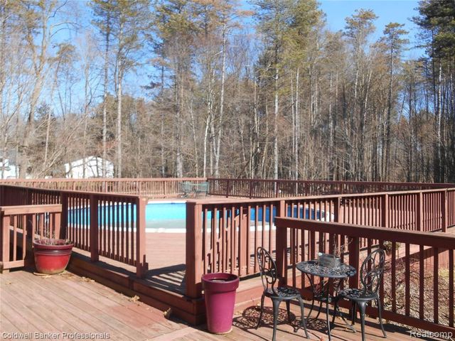 2704 Genny Ridge Drive, Lapeer, MI 48446