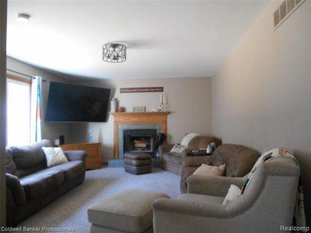 2704 Genny Ridge Drive, Lapeer, MI 48446