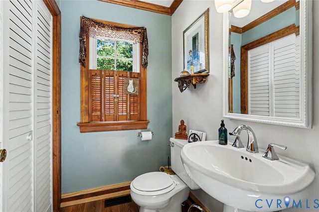 7101 N Hairpin Dr, Quinton, VA 23141