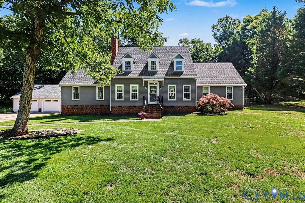 7101 N Hairpin Dr, Quinton, VA 23141