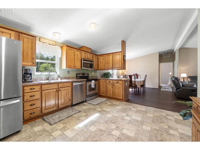 252 BLACKLEDGE Rd, Carson, WA 98610