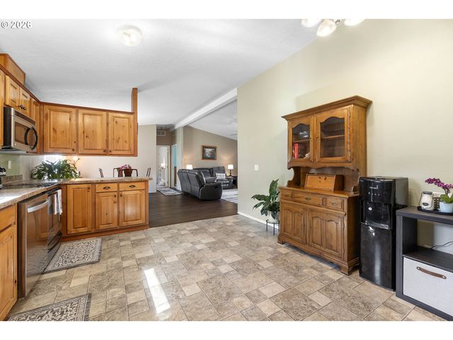 252 BLACKLEDGE Rd, Carson, WA 98610