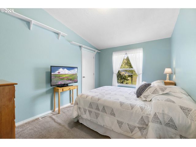 252 BLACKLEDGE Rd, Carson, WA 98610