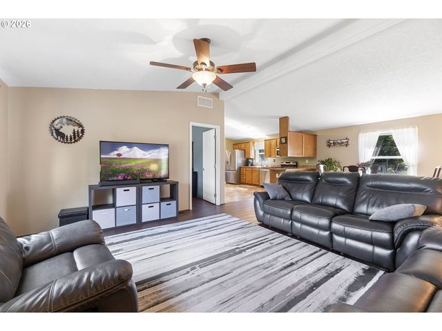 252 BLACKLEDGE Rd, Carson, WA 98610