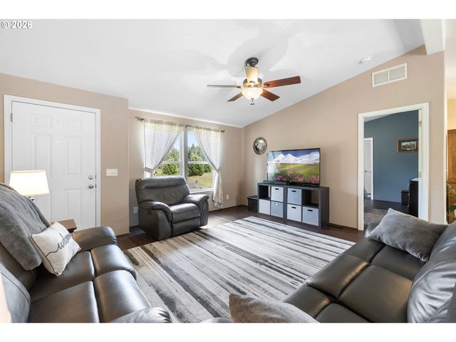 252 BLACKLEDGE Rd, Carson, WA 98610