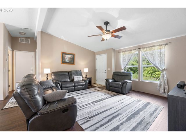 252 BLACKLEDGE Rd, Carson, WA 98610