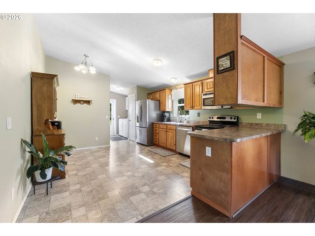 252 BLACKLEDGE Rd, Carson, WA 98610
