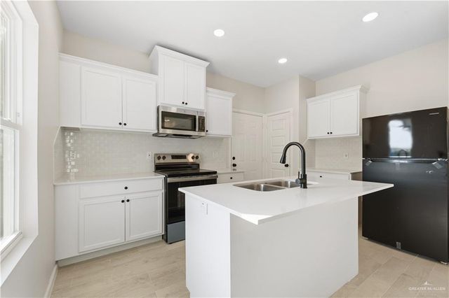 205 E Royal Palm Drive, Mercedes, TX 78570