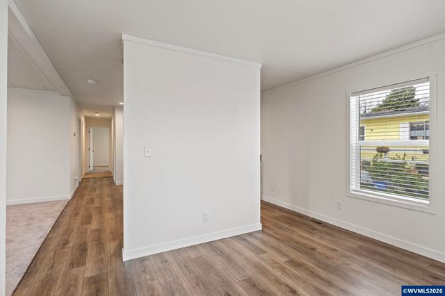 631 E Ellendale Av 206, Dallas, OR 97338