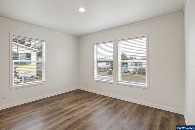 631 E Ellendale Av 206, Dallas, OR 97338