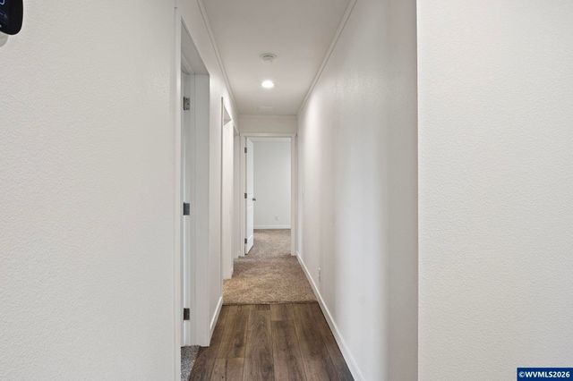 631 E Ellendale Av 206, Dallas, OR 97338