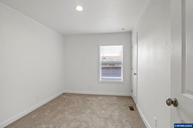 631 E Ellendale Av 206, Dallas, OR 97338