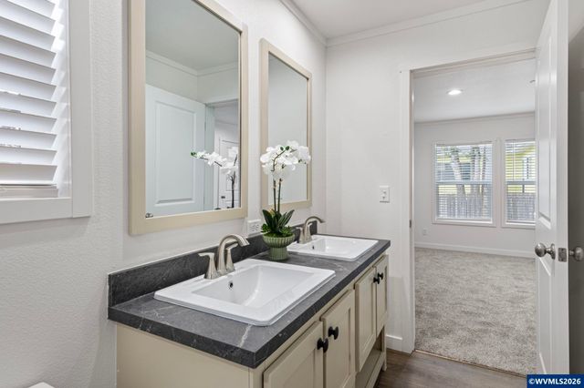 631 E Ellendale Av 206, Dallas, OR 97338