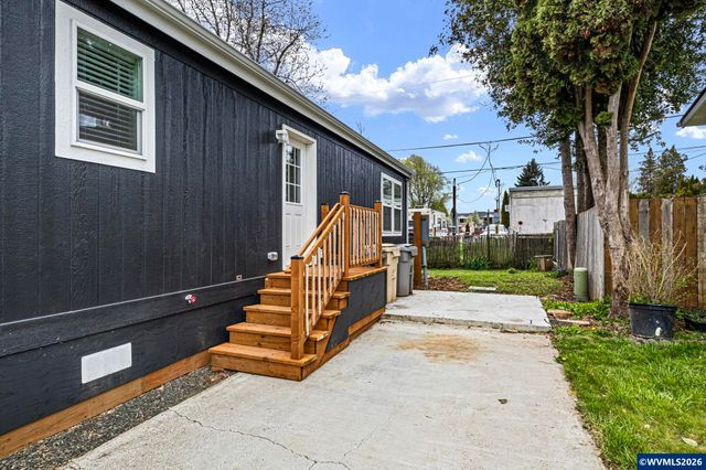 631 E Ellendale Av 206, Dallas, OR 97338