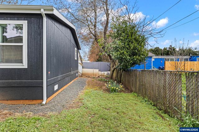 631 E Ellendale Av 206, Dallas, OR 97338