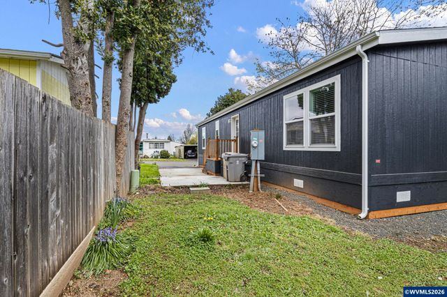 631 E Ellendale Av 206, Dallas, OR 97338