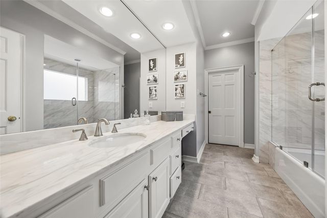 5422 John Dreaper Drive, Houston, TX 77056