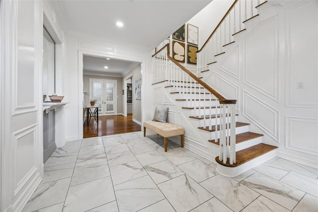 5422 John Dreaper Drive, Houston, TX 77056