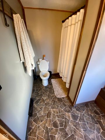 786 E Bonebrake Road, Veedersburg, IN 47987