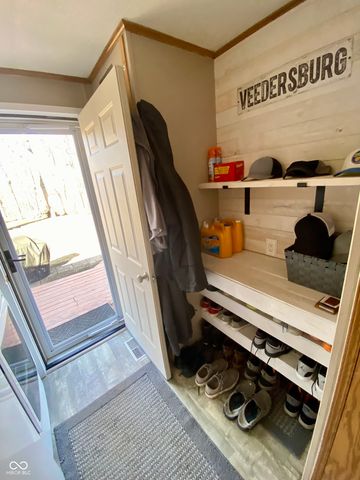 786 E Bonebrake Road, Veedersburg, IN 47987