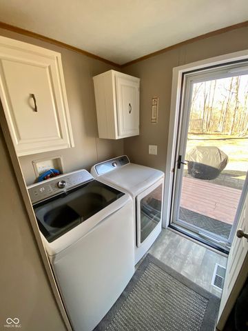 786 E Bonebrake Road, Veedersburg, IN 47987