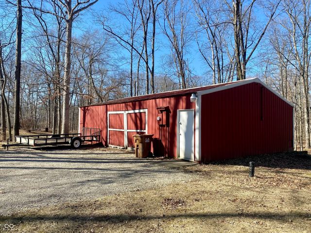 786 E Bonebrake Road, Veedersburg, IN 47987