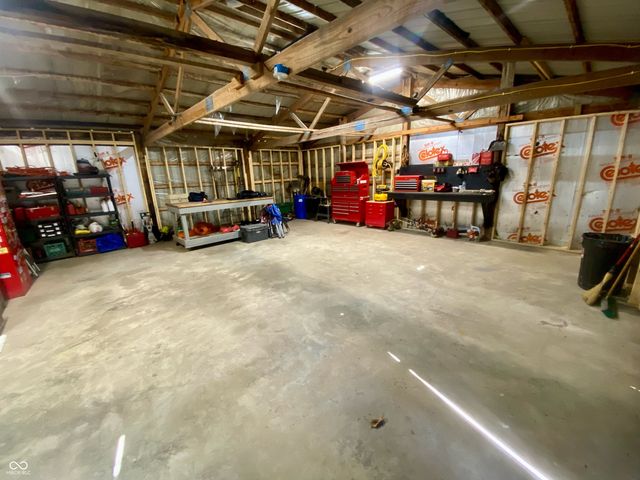 786 E Bonebrake Road, Veedersburg, IN 47987