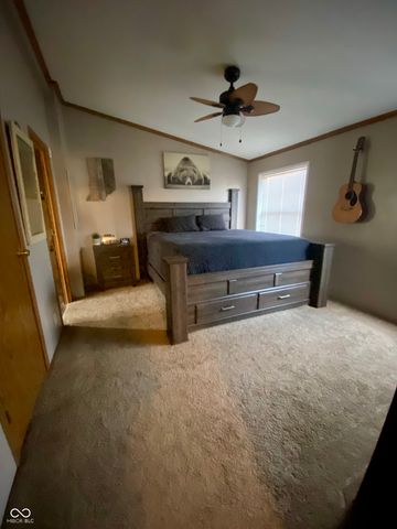 786 E Bonebrake Road, Veedersburg, IN 47987