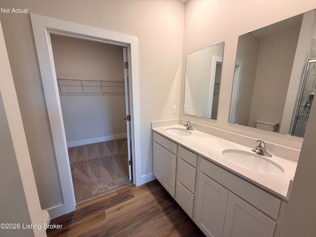 8103 Cedar Meadows Ln, Louisville, KY 40229