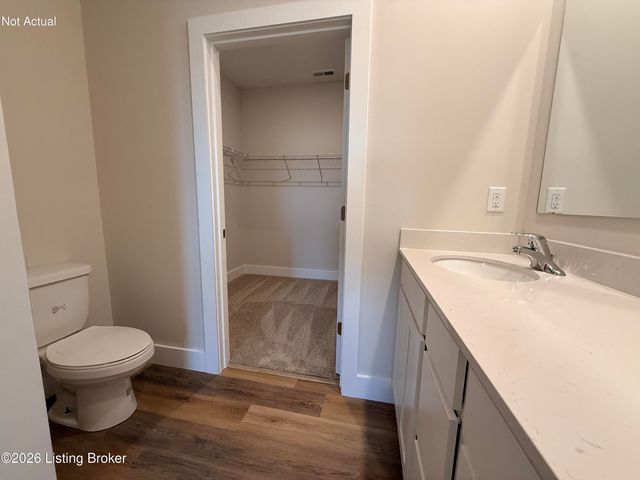 8103 Cedar Meadows Ln, Louisville, KY 40229