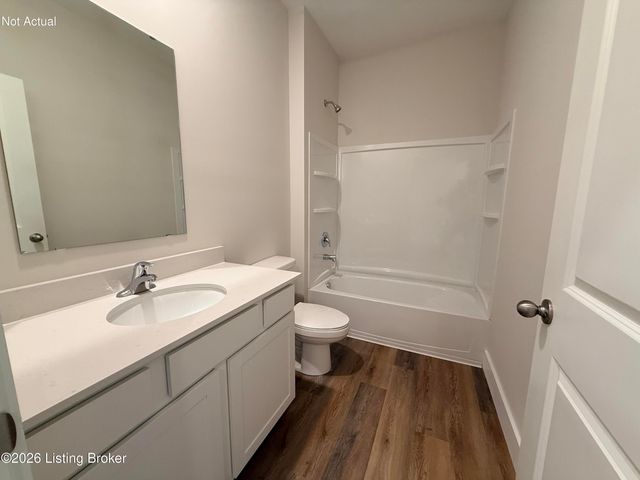 8103 Cedar Meadows Ln, Louisville, KY 40229