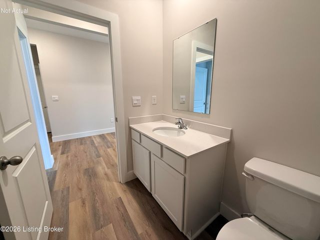 8103 Cedar Meadows Ln, Louisville, KY 40229