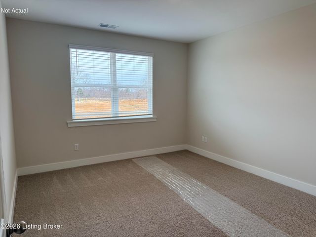 8103 Cedar Meadows Ln, Louisville, KY 40229