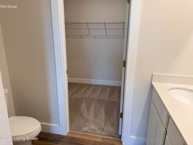 8103 Cedar Meadows Ln, Louisville, KY 40229