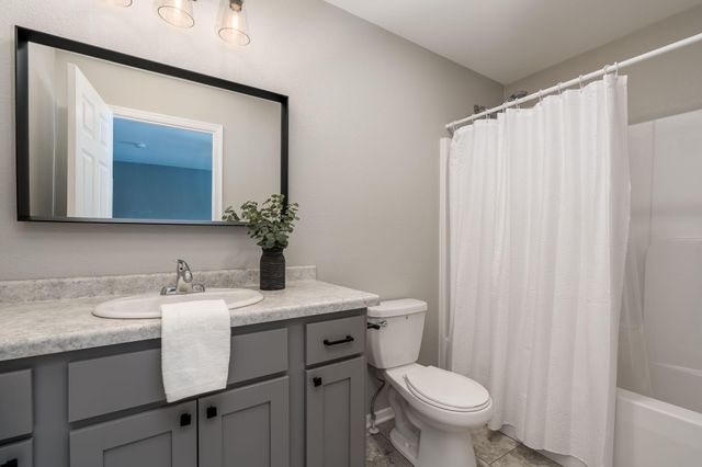 2200 Anchorage Drive, Mankato, MN 56003