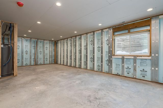 2200 Anchorage Drive, Mankato, MN 56003