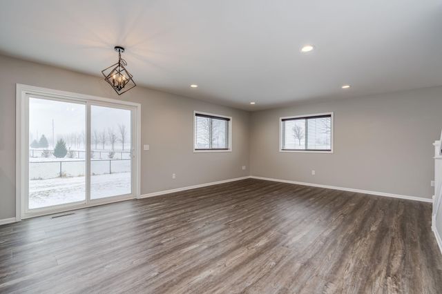 2200 Anchorage Drive, Mankato, MN 56003